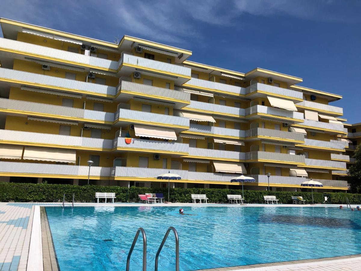 Residence Valbella - Geturhotels Bibione Exterior foto